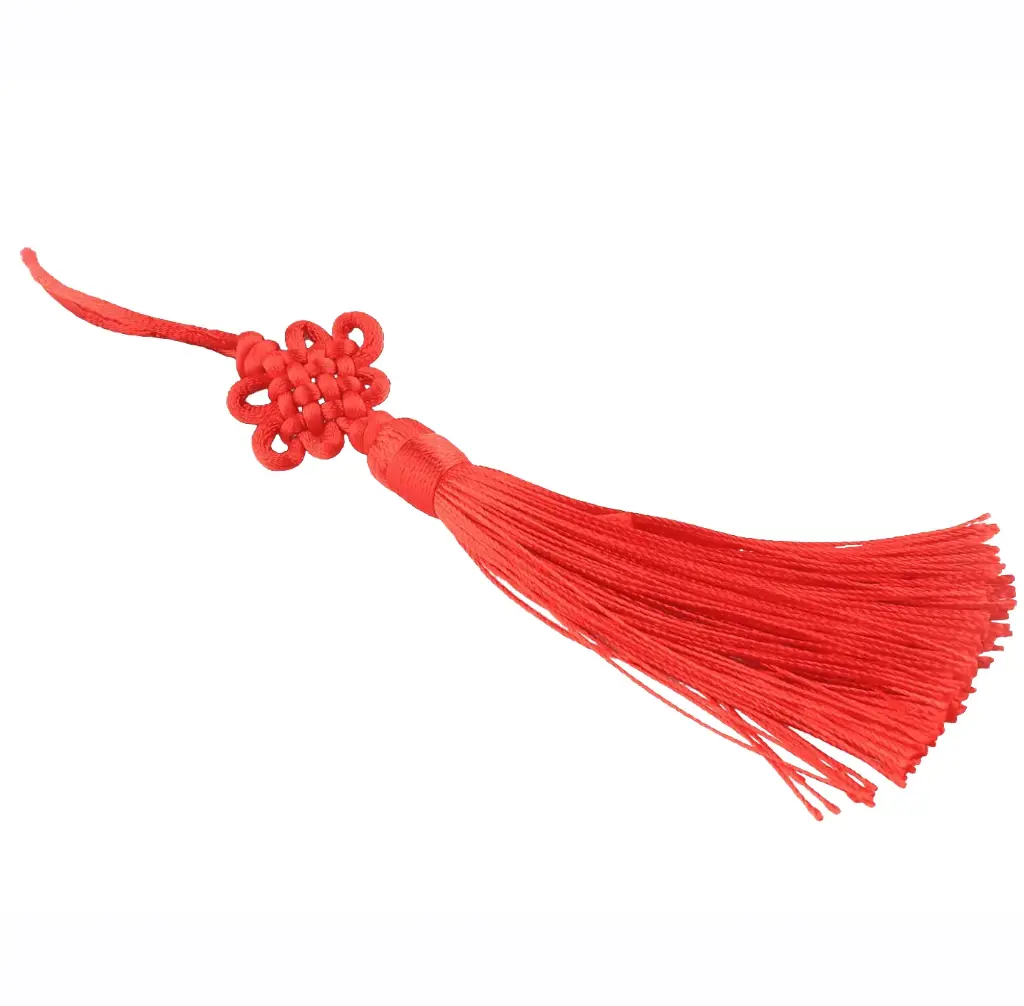 红色悬挂流苏饰品